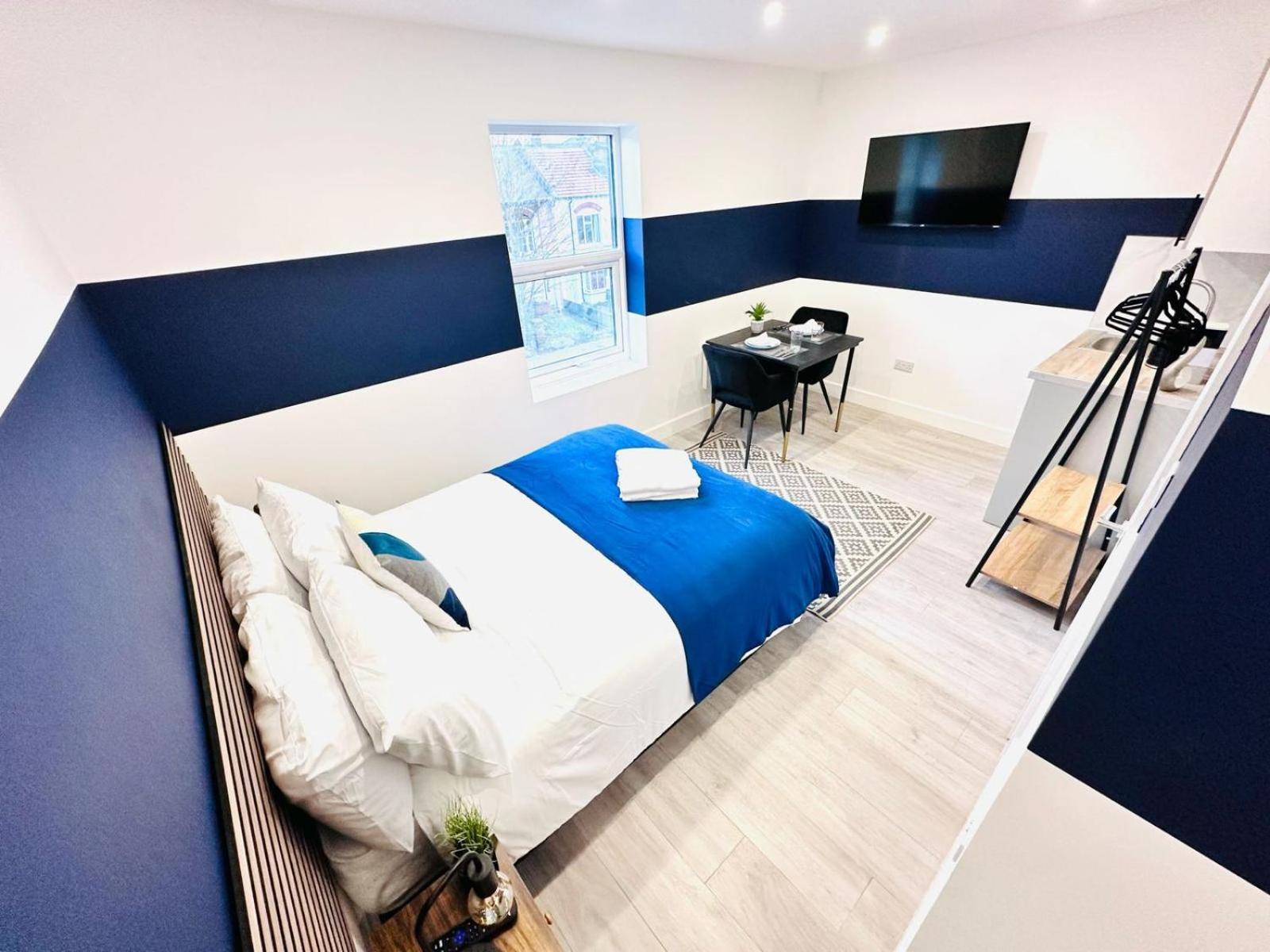 London 58 Blue House City Center Studio, Top Spot Bagian luar foto