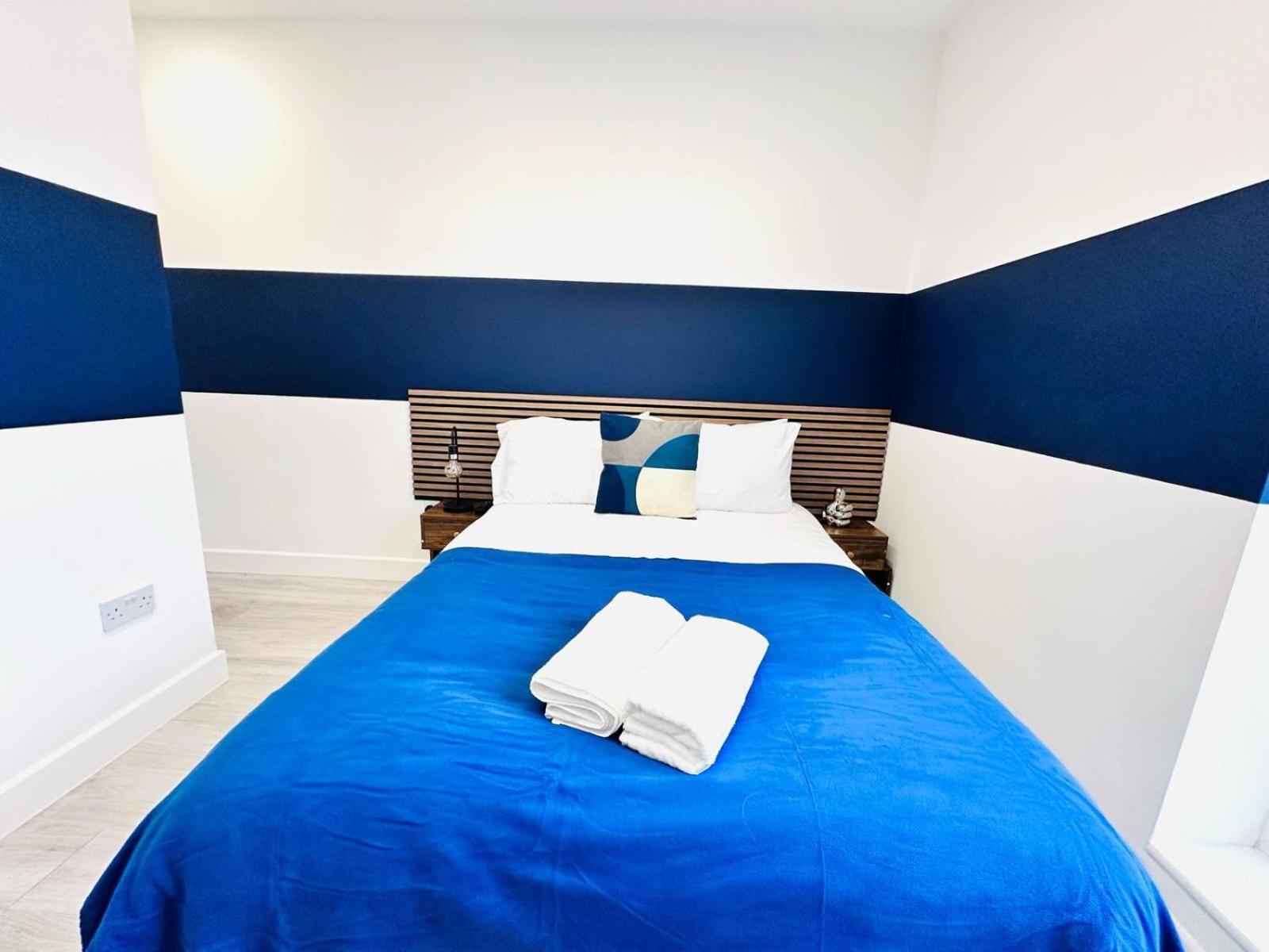 London 58 Blue House City Center Studio, Top Spot Bagian luar foto